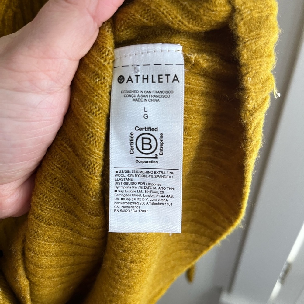 Women’s Athleta Merino Wool Soft Yellow Mustard Cardigan - Picture 4 of 4